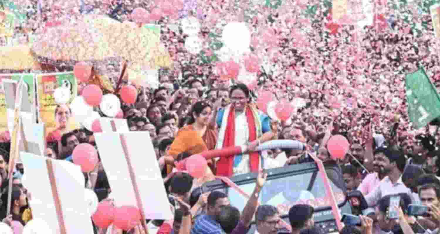 Roadshow in Kerala by LDF eyeing 2024 Lok Sabha polls Roadshow in Kerala by LDF eyeing 2024 Lok Sabha polls