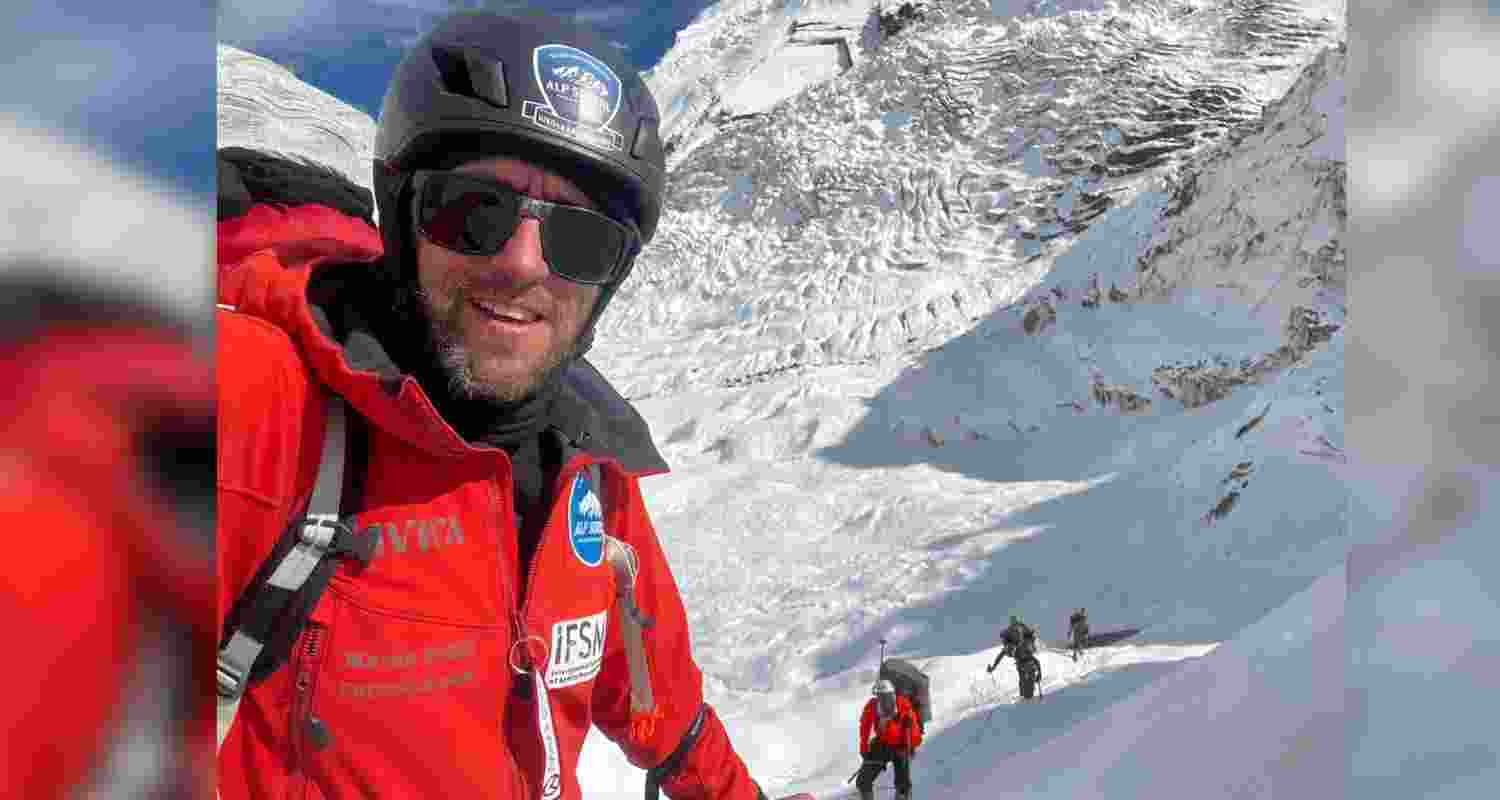 Climbers Alexander Dusheyko, Oleg Kruglov, Vladimir Chistikov, Mikhail Nosenko, and Dmitrii Shpilevoi. Climbers Alexander Dusheyko, Oleg Kruglov, Vladimir Chistikov, Mikhail Nosenko, and Dmitrii Shpilevoi.