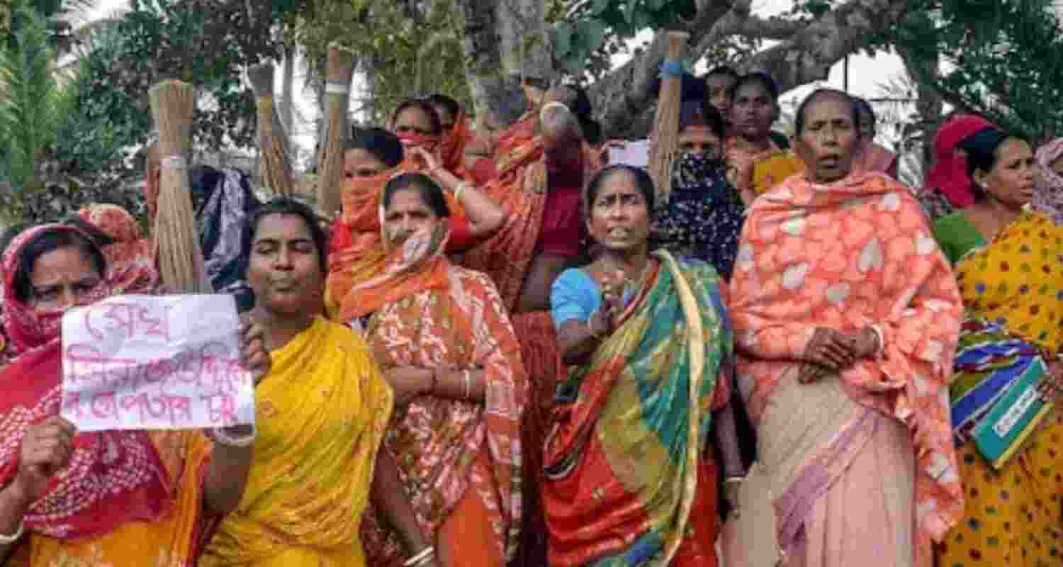 Violence erupts in Sandeshkhali again Violence erupts in Sandeshkhali again