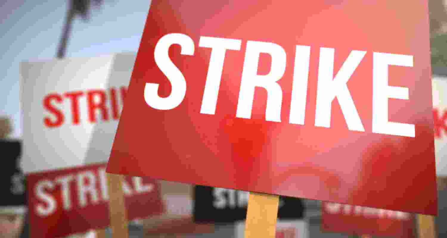 Tamil Nadu teachers, govt employees to go on strike from Jan 6 Tamil Nadu teachers, govt employees to go on strike from Jan 6