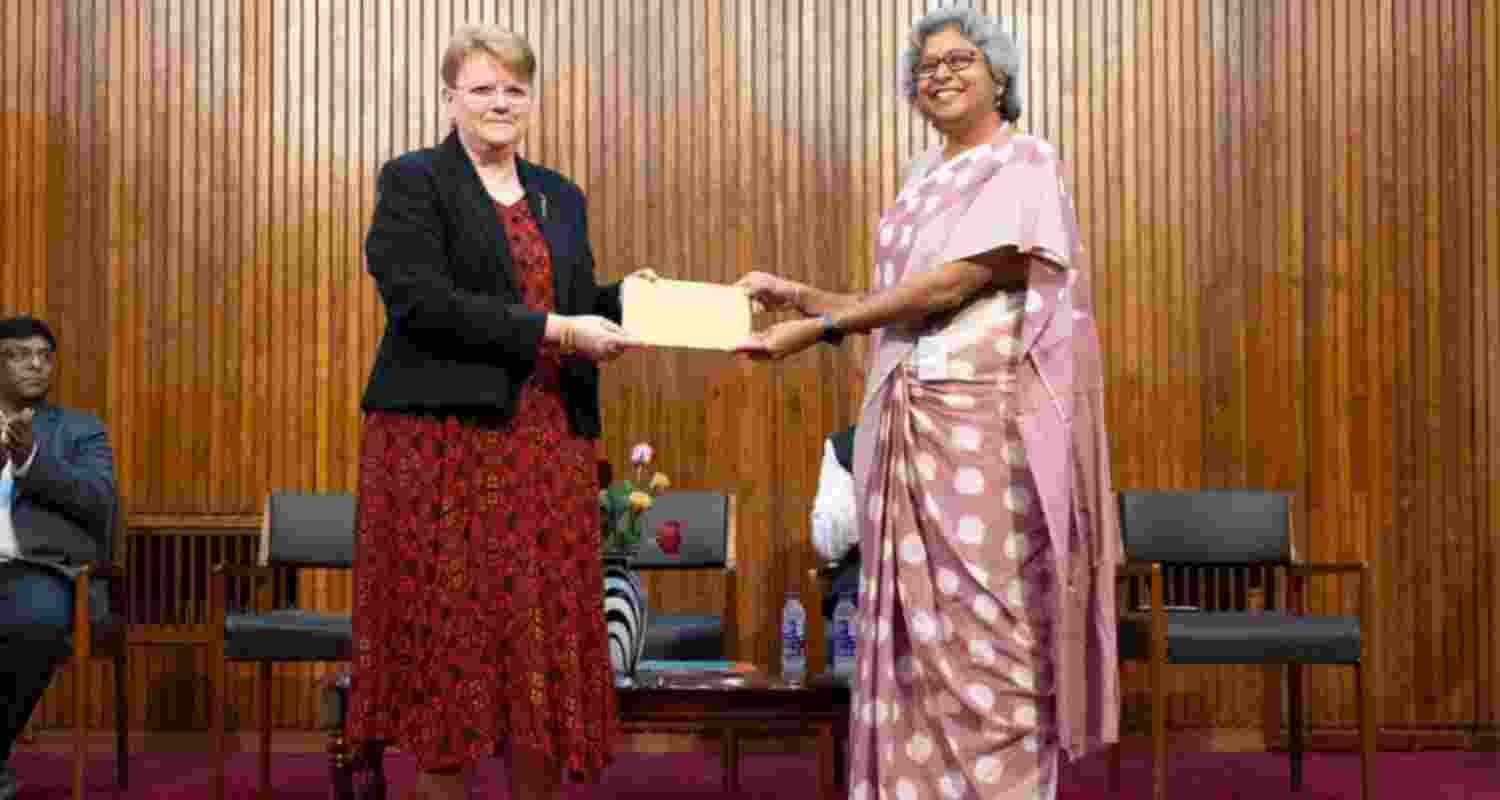 Dr Jacqueline Hughes, Director General of ICRISAT (left) and Ms Sreelata Chebrol, Trustee of Kriti Social Initiatives collaborate to uplift women. Dr Jacqueline Hughes, Director General of ICRISAT (left) and Ms Sreelata Chebrol, Trustee of Kriti Social Initiatives collaborate to uplift women.