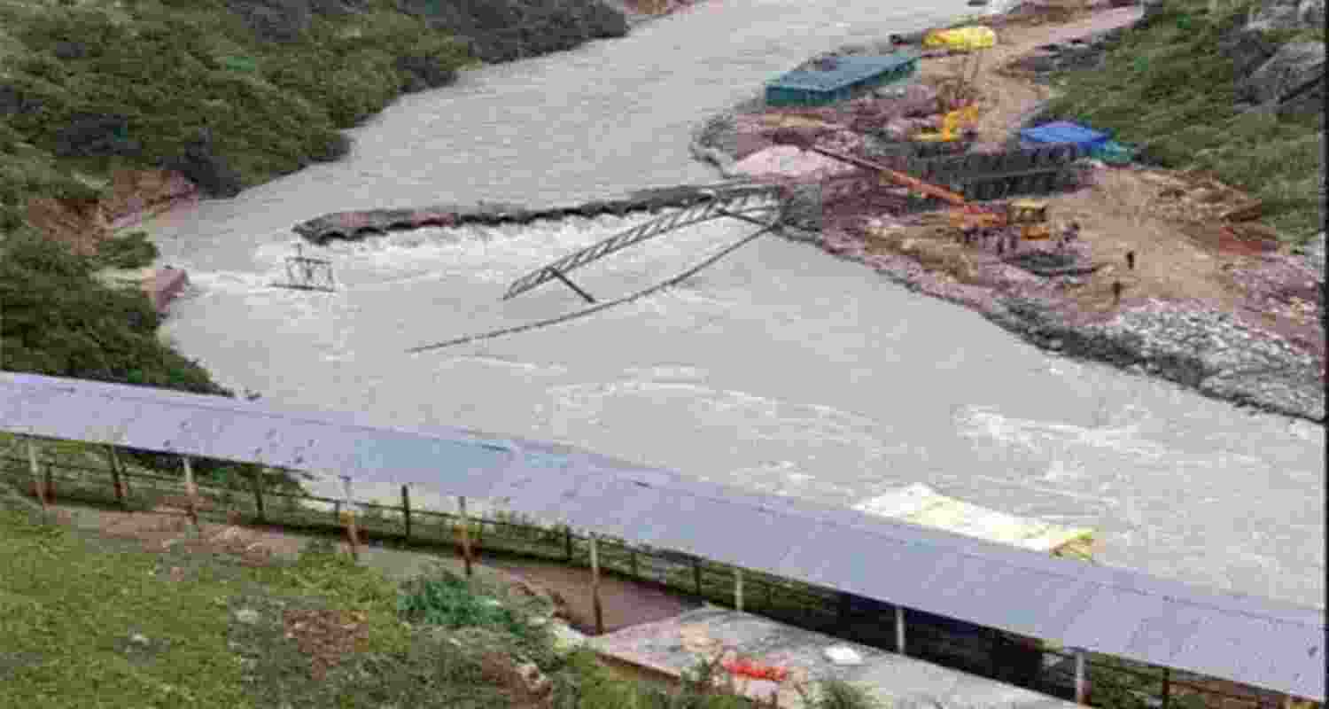 Temporary bridge over Alaknanda river completed in U'khand Temporary bridge over Alaknanda river completed in U'khand
