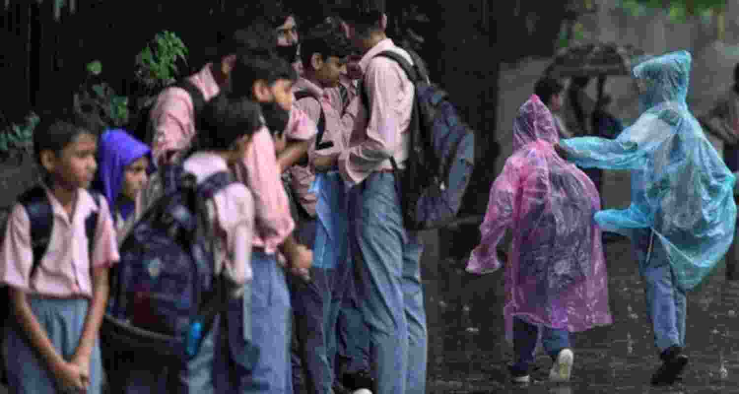 The administration has decided to close schools in several districts, including Rajouri, Reasi, and Poonch, in view of the heavy rains and adverse weather conditions. The administration has decided to close schools in several districts, including Rajouri, Reasi, and Poonch, in view of the heavy rains and adverse weather conditions.