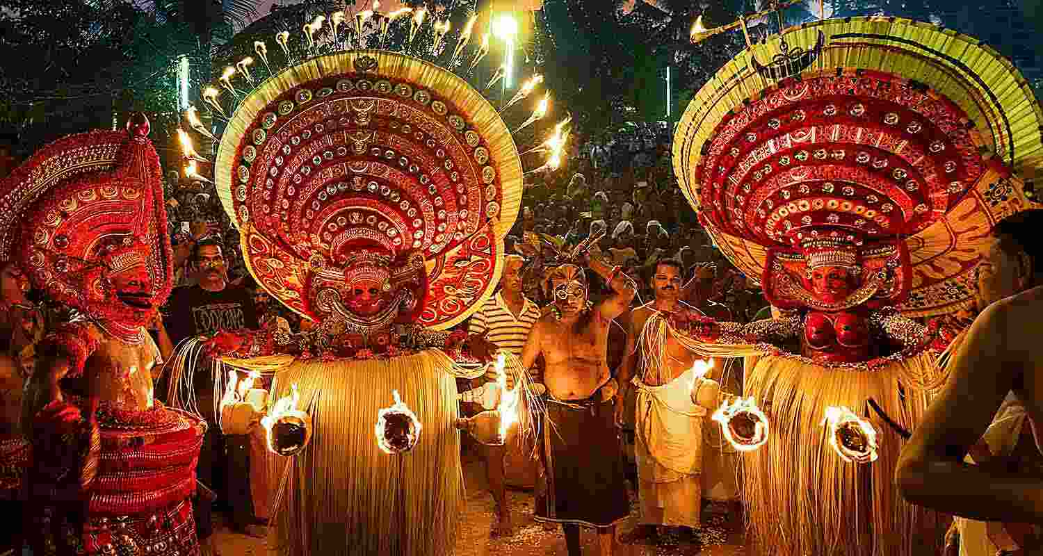 Theyyam artists mesmerize audiences with their vibrant performances at Chala Kadankottu Makkam Bhagavathi temple in Kannur Theyyam artists mesmerize audiences with their vibrant performances at Chala Kadankottu Makkam Bhagavathi temple in Kannur