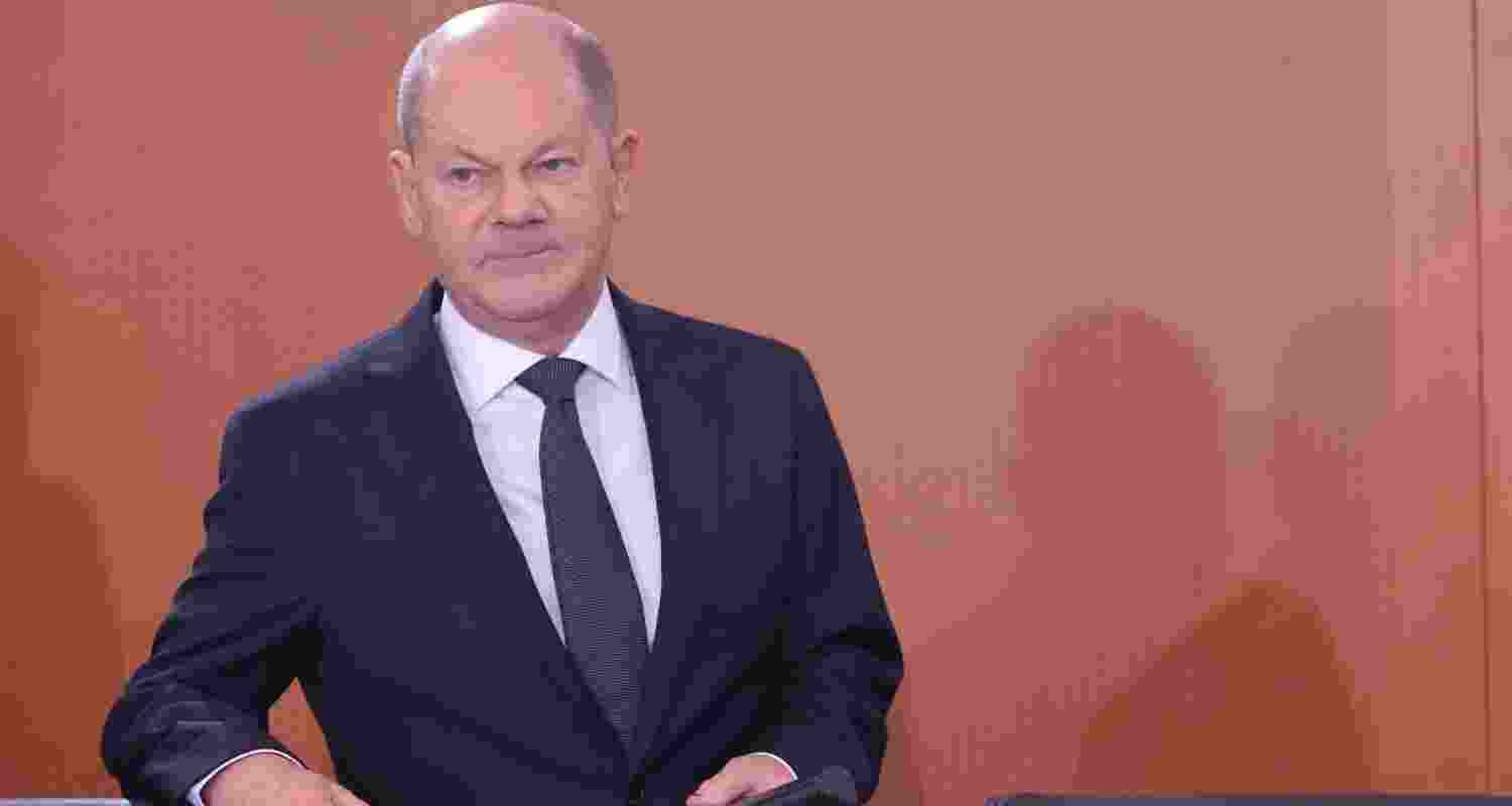German politics in turmoil as Scholz faces early elections. German politics in turmoil as Scholz faces early elections.