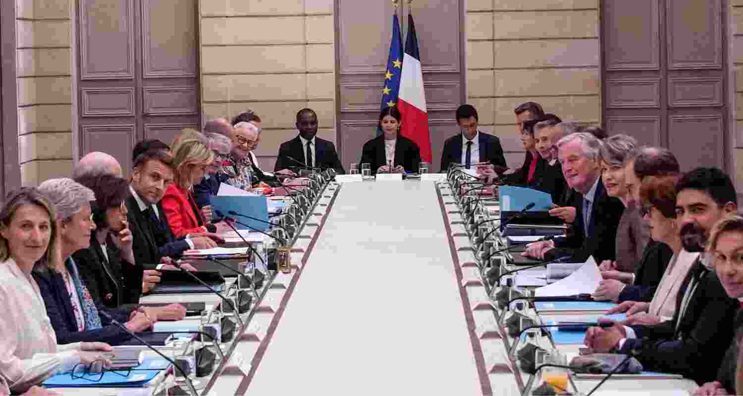 French Prime Minister unveils cabinet for upcoming challenges. French Prime Minister unveils cabinet for upcoming challenges.