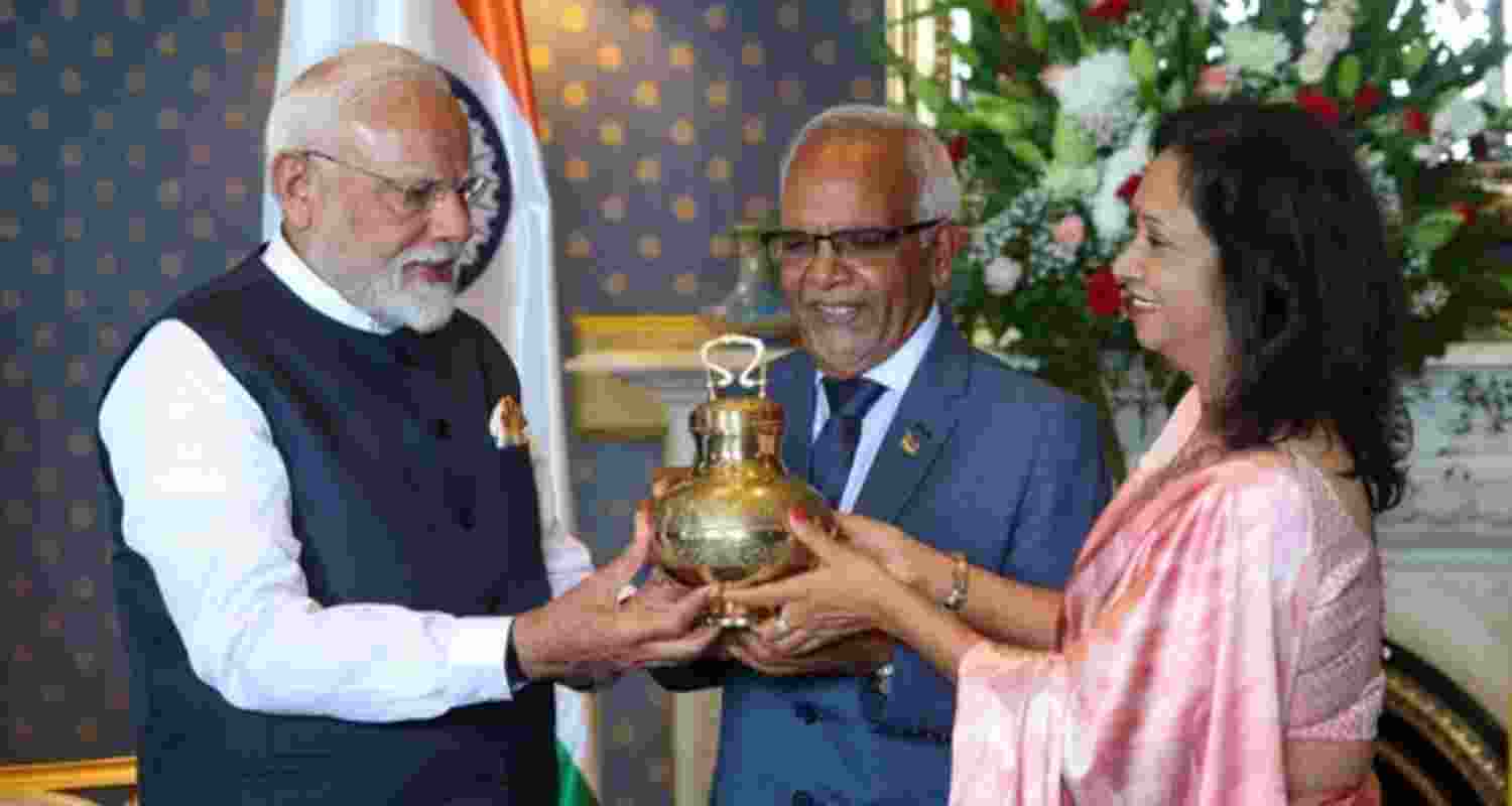 Mauritius confers highest national honor on Prime Minister Narendra Modi. Mauritius confers highest national honor on Prime Minister Narendra Modi.