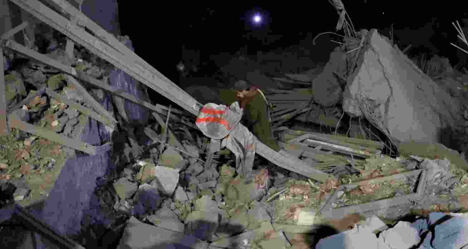 US launches 22 airstrikes on Houthi sites in Yemen. US launches 22 airstrikes on Houthi sites in Yemen.