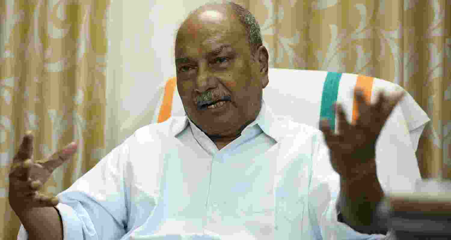 A K Antony urges support for soldiers’ families. A K Antony urges support for soldiers’ families.