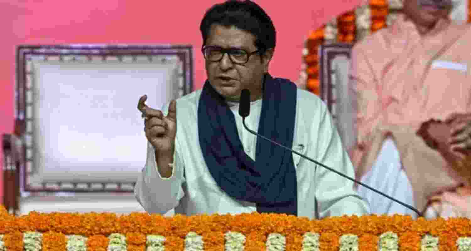 Raj Thackeray issues gag order to MNS workers. Raj Thackeray issues gag order to MNS workers.