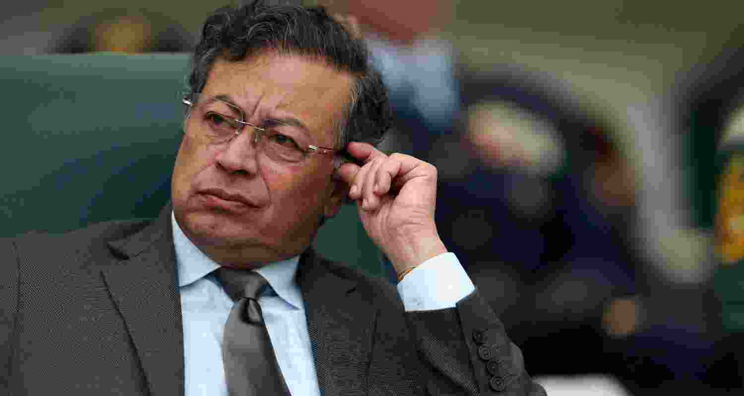 US revokes Colombian President’s Visa for fuelling anti-Trump protests. US revokes Colombian President’s Visa for fuelling anti-Trump protests.