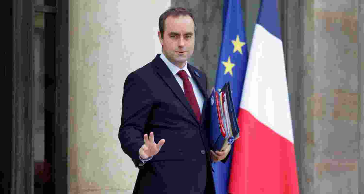 France in turmoil again as new PM Lecornu resigns. France in turmoil again as new PM Lecornu resigns.