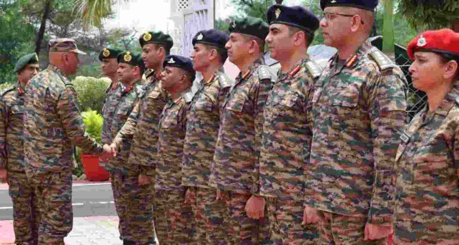 Lt Gen Pratik Sharma (L) meets officers in Jammu Lt Gen Pratik Sharma (L) meets officers in Jammu