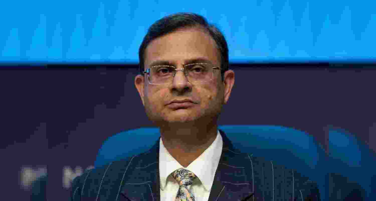 Revenue Secretary Sanjay Malhotra appointed as 26th RBI Governor Revenue Secretary Sanjay Malhotra appointed as 26th RBI Governor