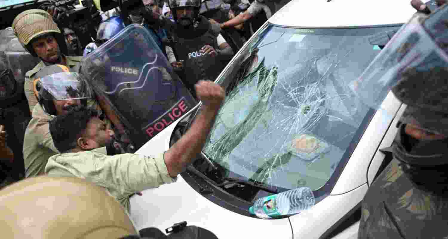 The Kerala Police have booked around 300 people in connection with the alleged assault on ED officials and accompanying security personnel. The Kerala Police have booked around 300 people in connection with the alleged assault on ED officials and accompanying security personnel.