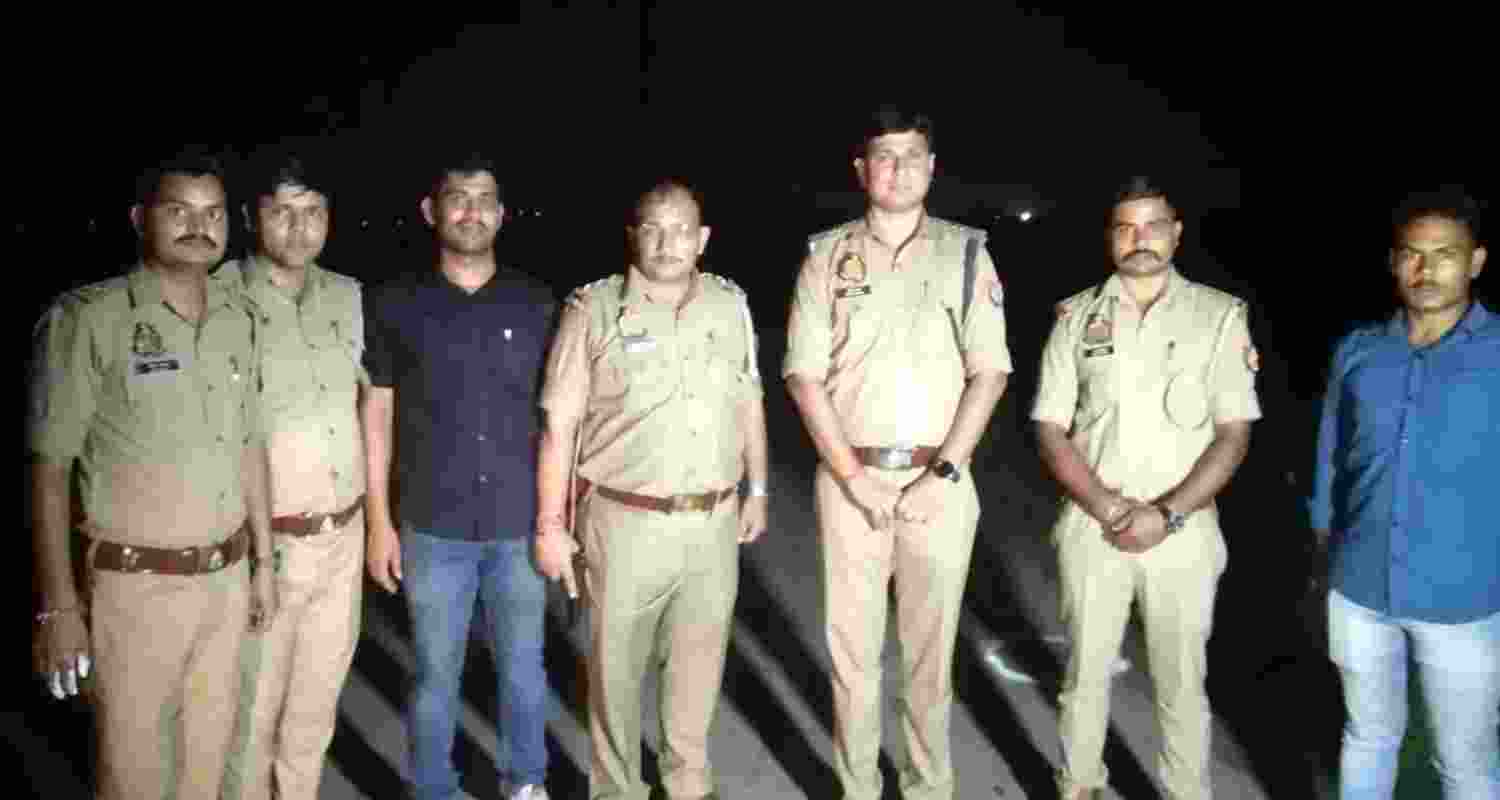 The Police team from the Gautam Budhh nagar police station, who were involved in the encounter. The Police team from the Gautam Budhh nagar police station, who were involved in the encounter.