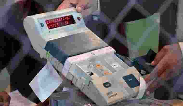 SC issues notice on plea for complete VVPAT count, Congress calls it 'Important First Step' SC issues notice on plea for complete VVPAT count, Congress calls it 'Important First Step'