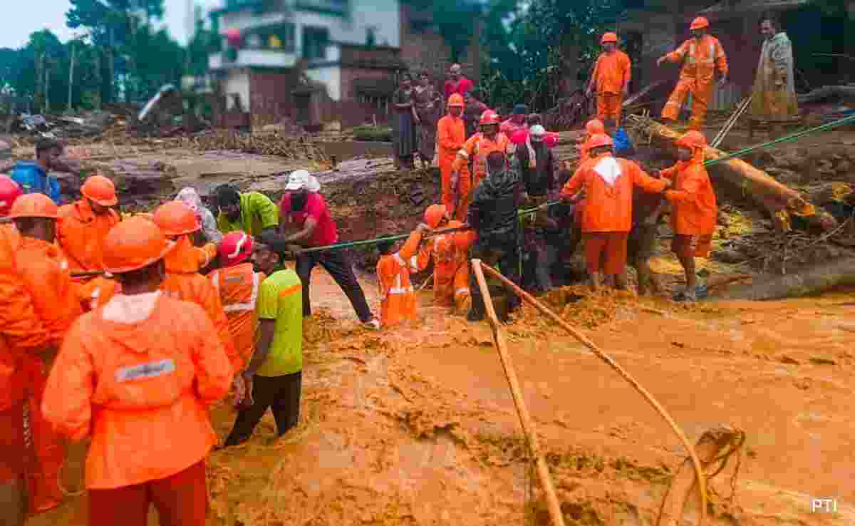 Search operations will continue in the 40-kilometre stretch of the Chaliyar river, which flows through Wayanad, Malappuram and Kozhikode districts, as many bodies and remains were recovered from it near Nilambur in Kerala’s Malappuram Search operations will continue in the 40-kilometre stretch of the Chaliyar river, which flows through Wayanad, Malappuram and Kozhikode districts, as many bodies and remains were recovered from it near Nilambur in Kerala’s Malappuram