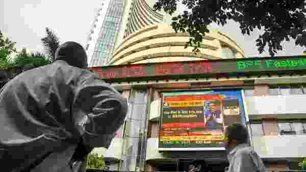 Sensex, Nifty drop nearly 1% after RBI holds policy rate Sensex, Nifty drop nearly 1% after RBI holds policy rate