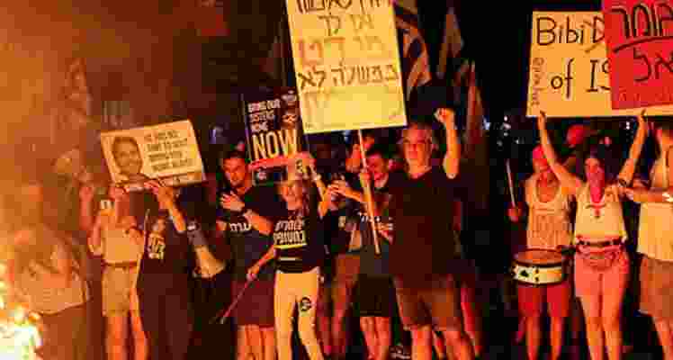 Tens of thousands of protesters took to the streets in various parts of Israel on Saturday night, calling for new elections and the return of hostages held in Gaza, as reported by The Times of Israel. Tens of thousands of protesters took to the streets in various parts of Israel on Saturday night, calling for new elections and the return of hostages held in Gaza, as reported by The Times of Israel.
