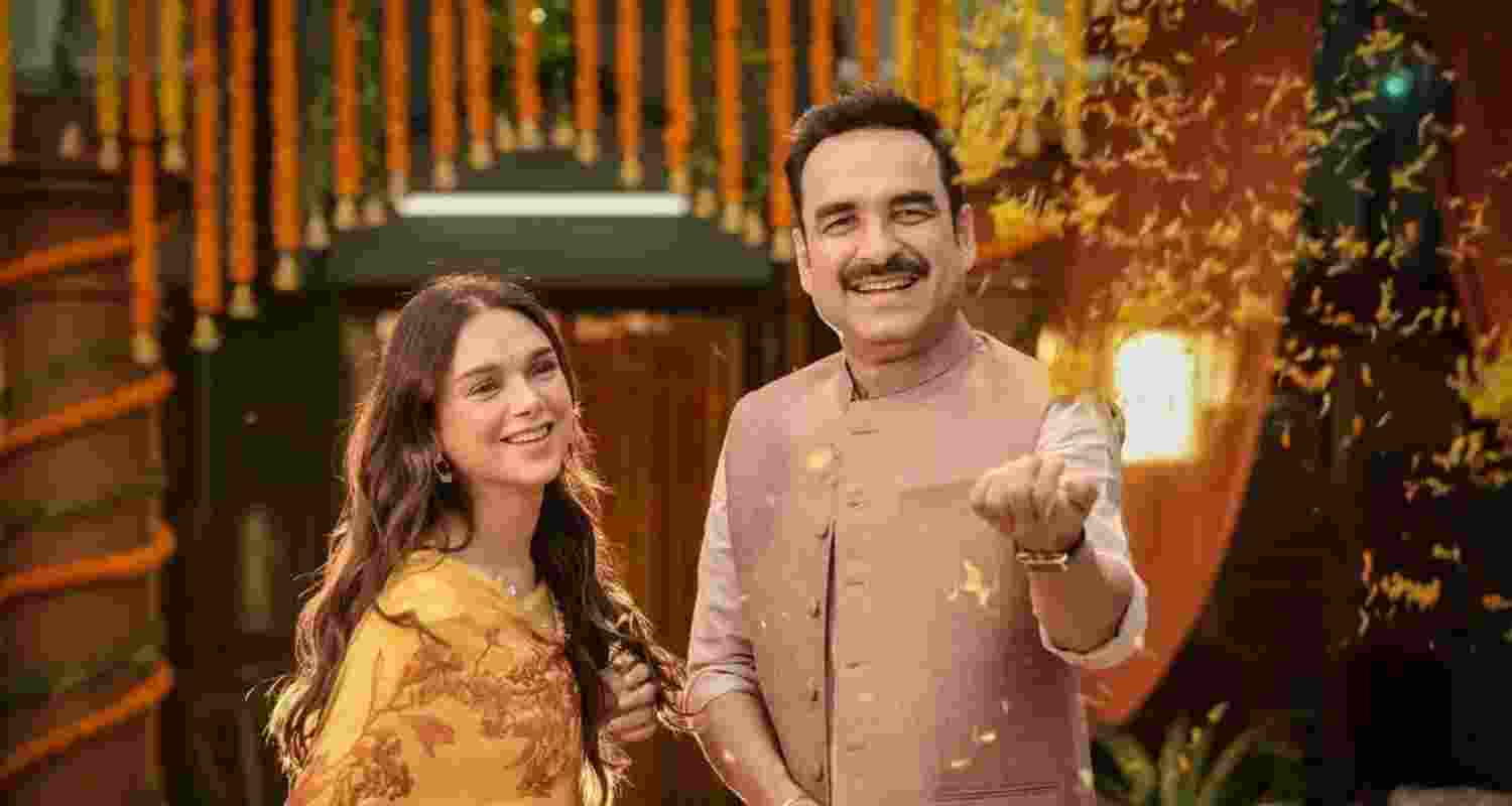 Pankaj, Aditi team up for 'Parivarik ManuRanjan' Pankaj, Aditi team up for 'Parivarik ManuRanjan'