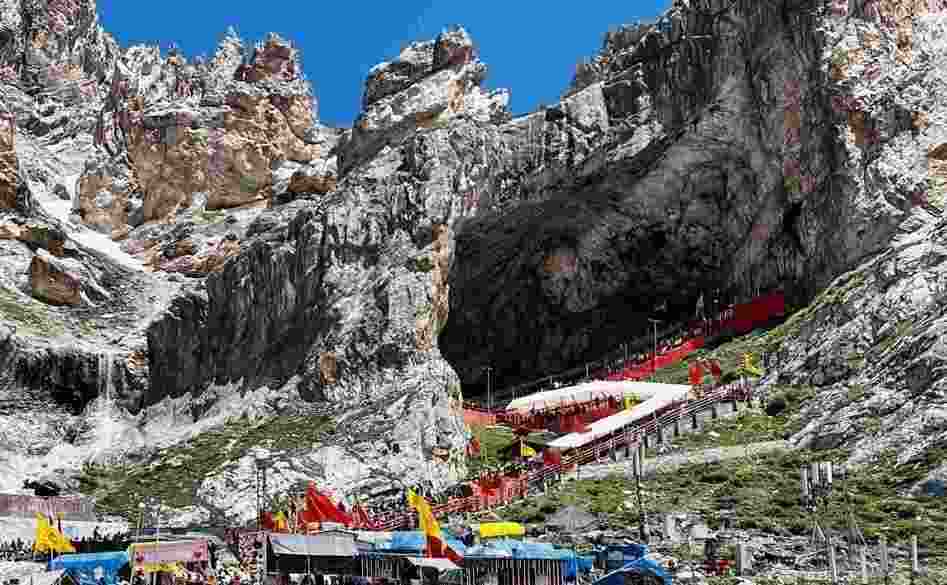 Jammu and Kashmir was on high alert for the fifth anniversary of Article 370 Abrogation, with police announcing that the yatra would be suspended on August 5 due to security concerns. Jammu and Kashmir was on high alert for the fifth anniversary of Article 370 Abrogation, with police announcing that the yatra would be suspended on August 5 due to security concerns.