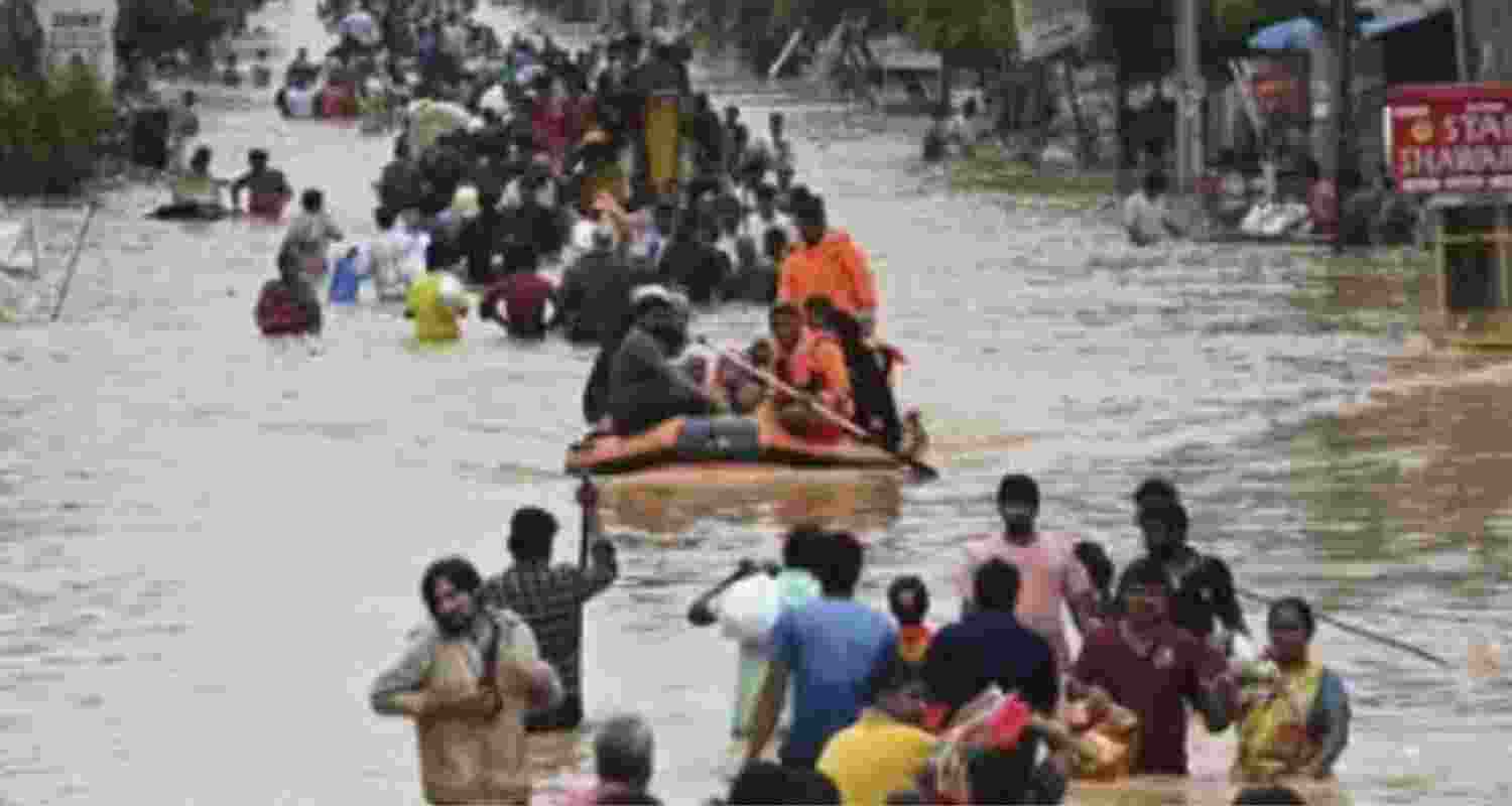 Central team arrives in Andhra to assess flood damage
 Central team arrives in Andhra to assess flood damage