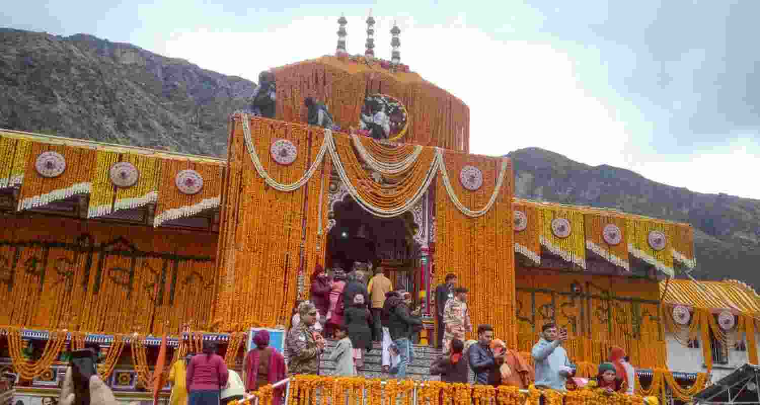 Priests, locals protest in Badrinath against VIP darshan, mismanagement of Char Dham Yatra Priests, locals protest in Badrinath against VIP darshan, mismanagement of Char Dham Yatra