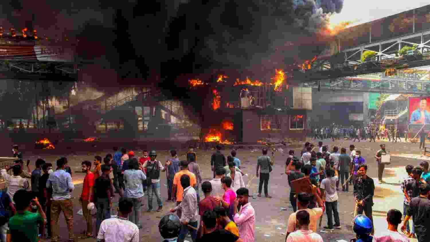 Bangladesh protests: Over 300 Indian students return home Bangladesh protests: Over 300 Indian students return home
