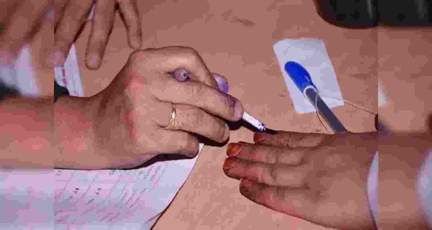 Punjab bypolls begin with 8.53 pc turnout in first two hrs
 Punjab bypolls begin with 8.53 pc turnout in first two hrs