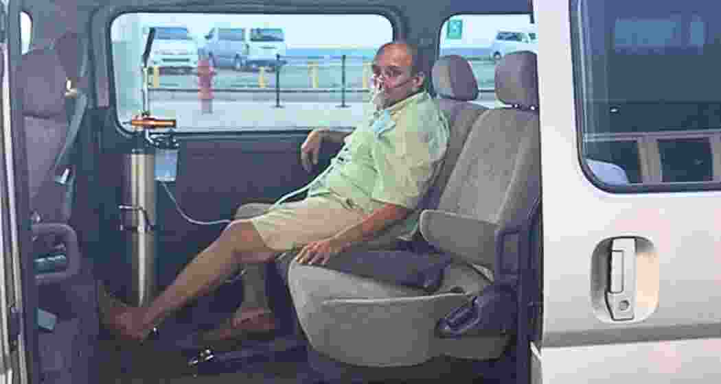 Fugitive businessman Mehul Choksi seen receiving oxygen support inside a vehicle, reportedly after a health scare during his legal proceedings abroad. Fugitive businessman Mehul Choksi seen receiving oxygen support inside a vehicle, reportedly after a health scare during his legal proceedings abroad.