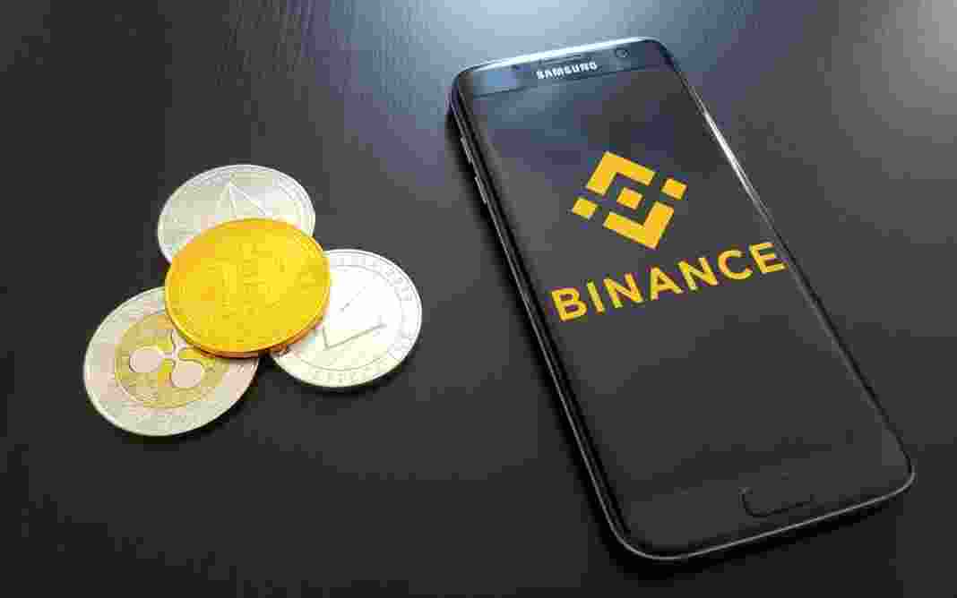 In a significant enforcement action, India's Financial Intelligence Unit (FIU) has imposed a fine of 188.2 million rupees ($2.25 million) on Binance, the world's largest cryptocurrency exchange, for operating in the country in violation of local anti-money laundering (AML) regulations. In a significant enforcement action, India's Financial Intelligence Unit (FIU) has imposed a fine of 188.2 million rupees ($2.25 million) on Binance, the world's largest cryptocurrency exchange, for operating in the country in violation of local anti-money laundering (AML) regulations.