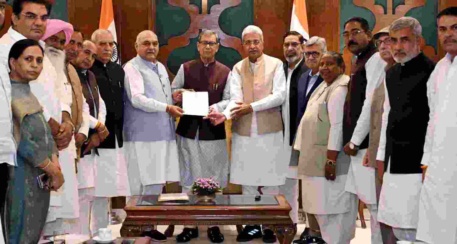 Congress Legislature Party submitted a memorandum to the Governor. Congress Legislature Party submitted a memorandum to the Governor.