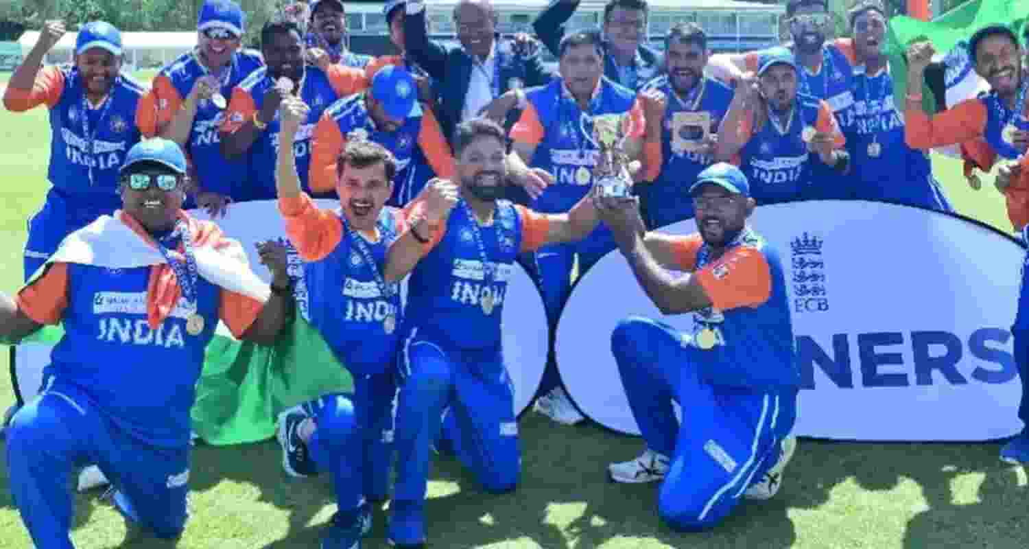 Indian deaf cricket team.  Indian deaf cricket team.