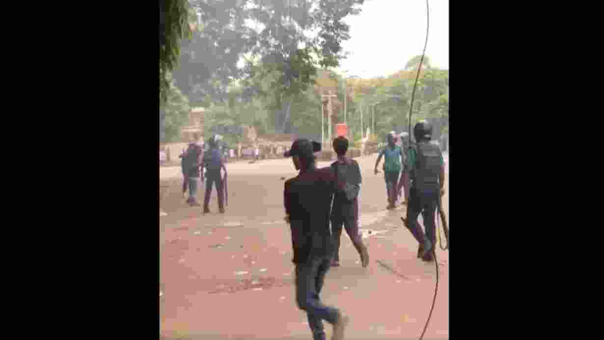 US recommended that its citizens do not travel to Bangladesh amid a strict curfew with shoot-at-sight orders imposed by Bangladesh police across the country in a move to end protests, largely by students demanding an end to quotas in government jobs, which began weeks ago.  US recommended that its citizens do not travel to Bangladesh amid a strict curfew with shoot-at-sight orders imposed by Bangladesh police across the country in a move to end protests, largely by students demanding an end to quotas in government jobs, which began weeks ago.
