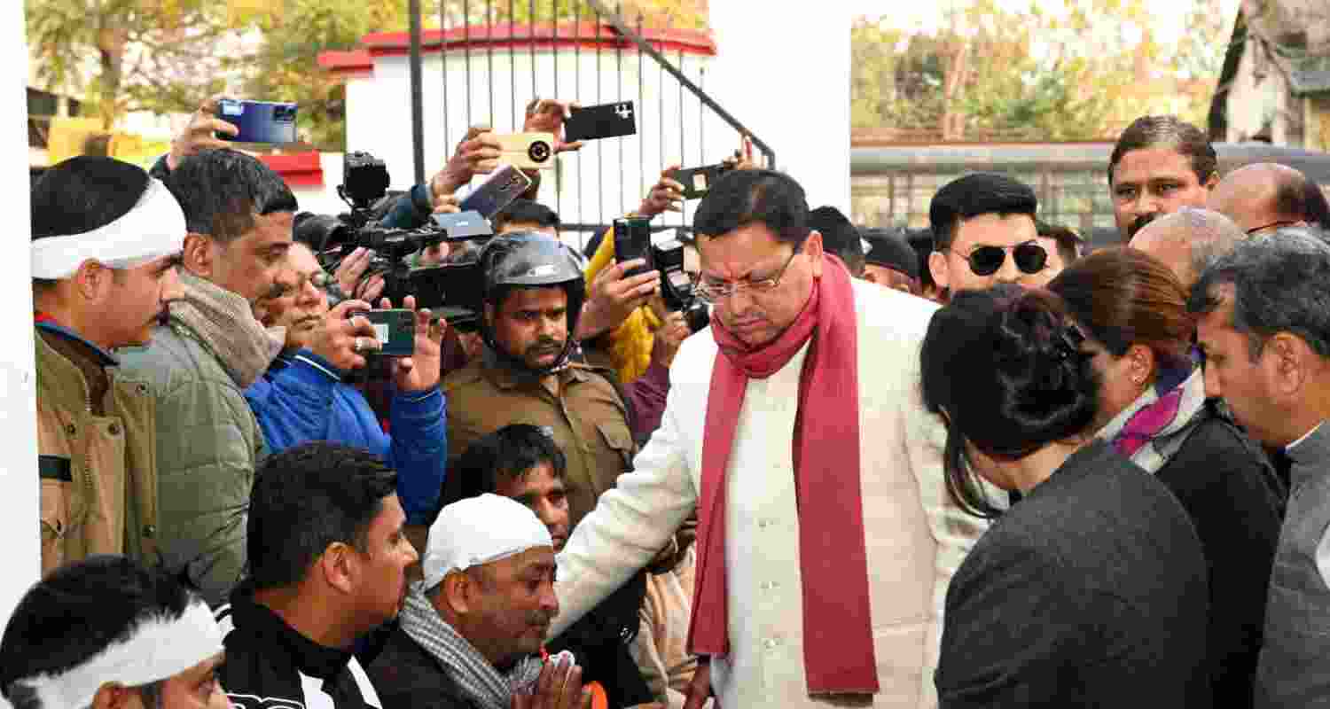 Pushkar Singh Dhami met the injured people in Haldwani. Pushkar Singh Dhami met the injured people in Haldwani.