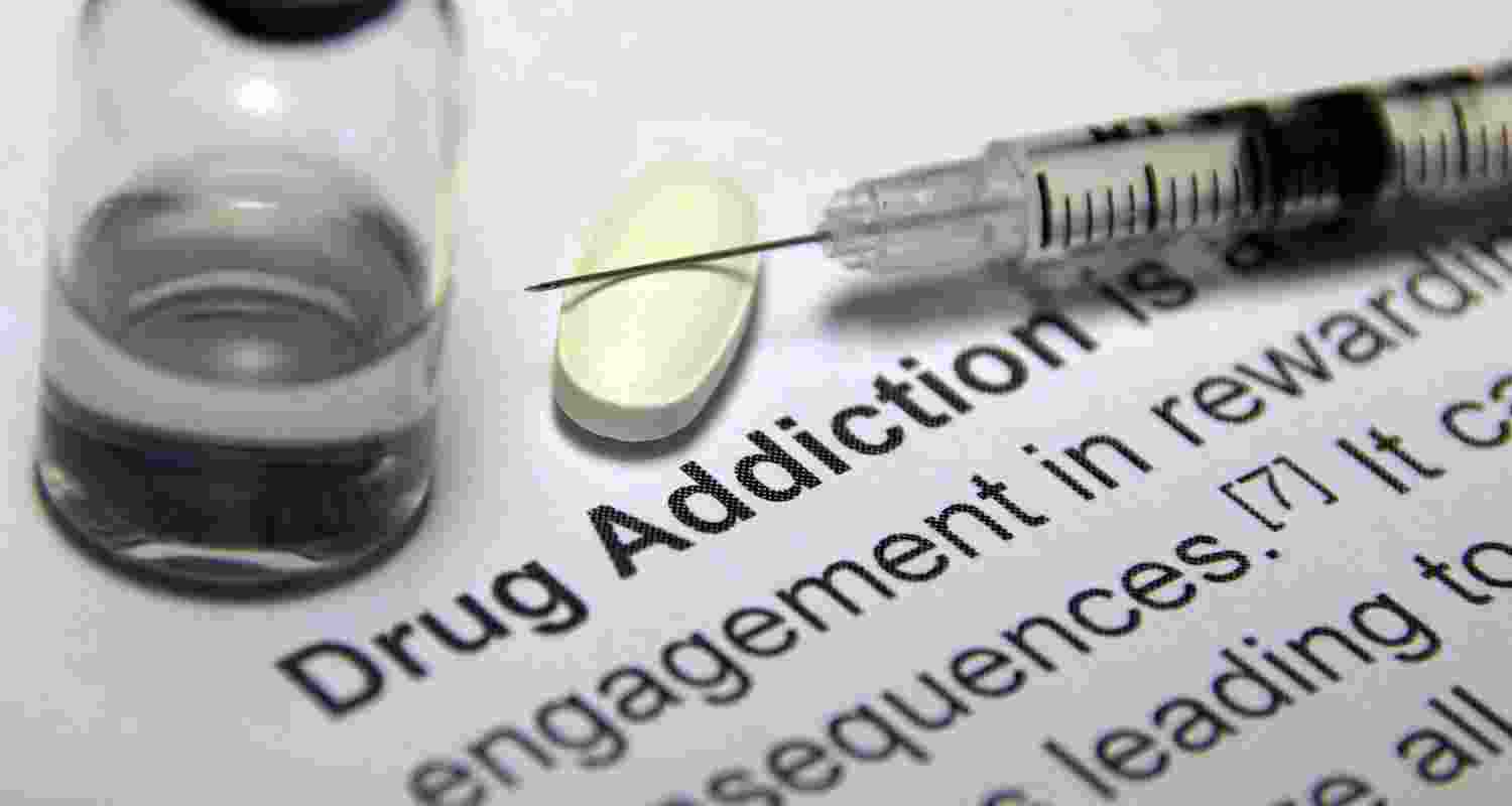 ₹2000 Crore worth of Synthetic drugs seized in New Delhi, Pune ₹2000 Crore worth of Synthetic drugs seized in New Delhi, Pune