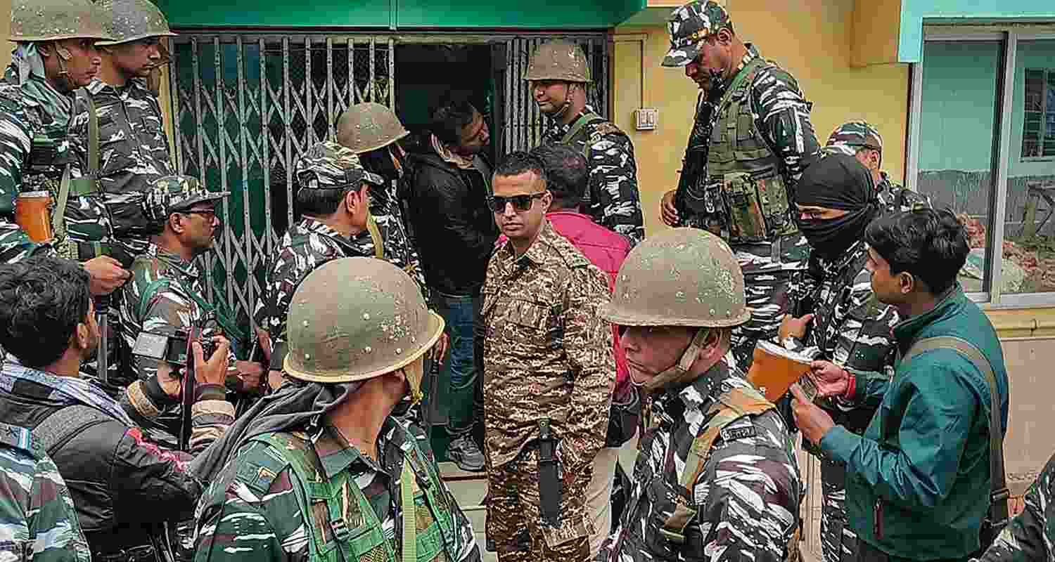 ED officials reach TMC MLA's house in Sandeshkhali ED officials reach TMC MLA's house in Sandeshkhali