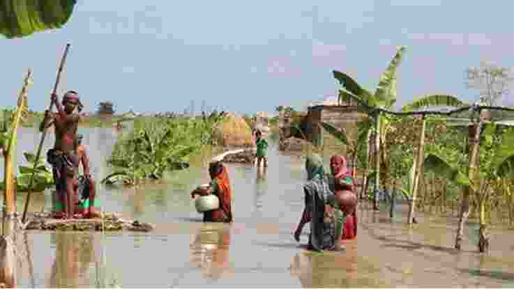 With only four states complying despite repeated reminders, the Centre is contemplating making it mandatory for states to enact floodplain zoning legislation if they want to access central flood management funds, officials have said.  With only four states complying despite repeated reminders, the Centre is contemplating making it mandatory for states to enact floodplain zoning legislation if they want to access central flood management funds, officials have said.