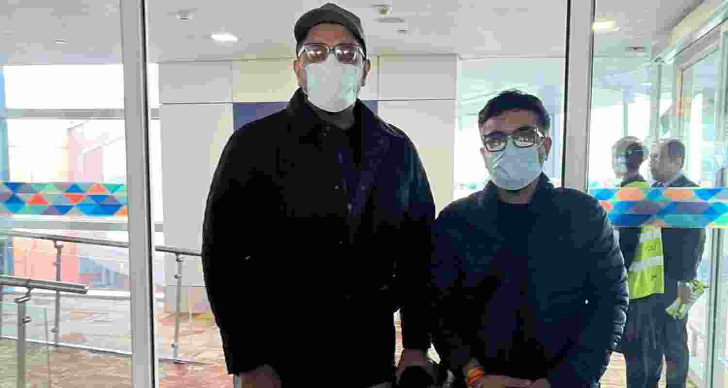 Members of the media were also on the plane, who attempted to take pictures of the Luthra brothers inside the aircraft, but were prevented from doing so by security accompanying them. Members of the media were also on the plane, who attempted to take pictures of the Luthra brothers inside the aircraft, but were prevented from doing so by security accompanying them.