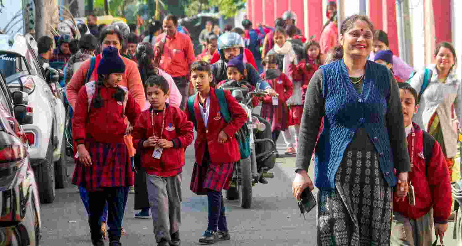 Students going to school in Haldwani after riots. Students going to school in Haldwani after riots.