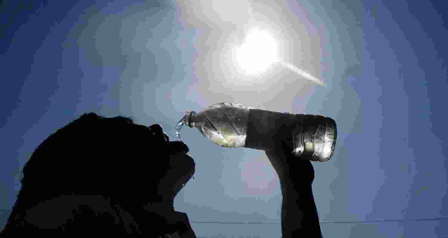 Severe heatwave grips India Severe heatwave grips India