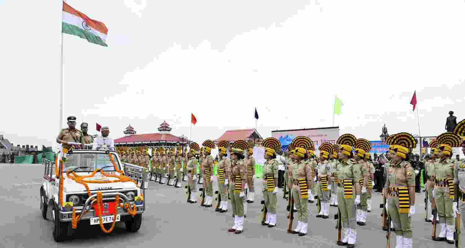 Himachal Pradesh governor Shiv Pratap Shukla salutes troops on 77th Himachal Day. Himachal Pradesh governor Shiv Pratap Shukla salutes troops on 77th Himachal Day.