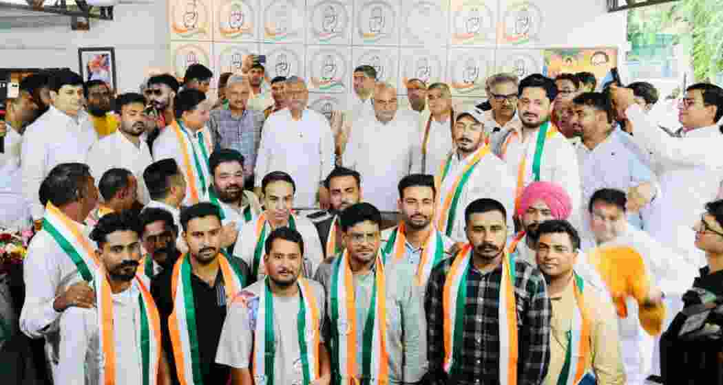 Senior leaders Krishan Kamboj and Mohit Grover join the Congress in Haryana, marking a significant shift in the state's political landscape. Senior leaders Krishan Kamboj and Mohit Grover join the Congress in Haryana, marking a significant shift in the state's political landscape.