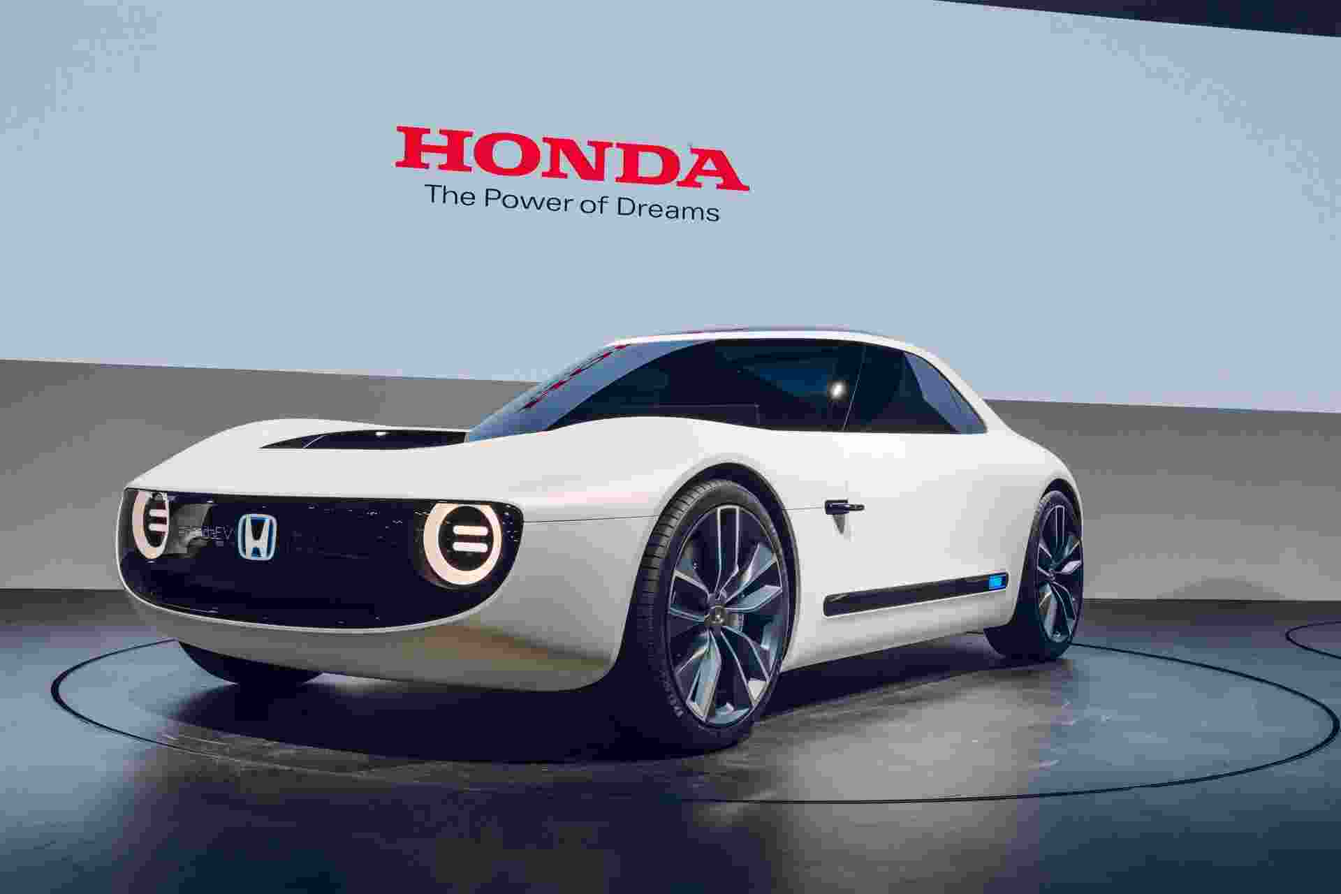 Japanese auto giants Nissan and Honda said Friday they had agreed to explore a strategic partnership in electric vehicles and other areas. Japanese auto giants Nissan and Honda said Friday they had agreed to explore a strategic partnership in electric vehicles and other areas.