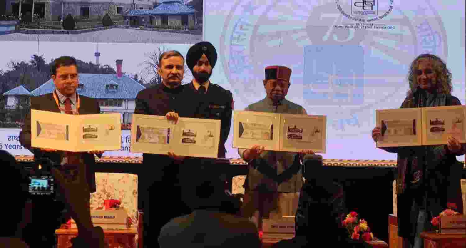 Himachal Pradesh Governor confers medals to 76 police and home guard personnel.  Himachal Pradesh Governor confers medals to 76 police and home guard personnel.