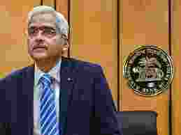 RBI keeps repo rate steady at 6.5% for 8th consecutive time RBI keeps repo rate steady at 6.5% for 8th consecutive time