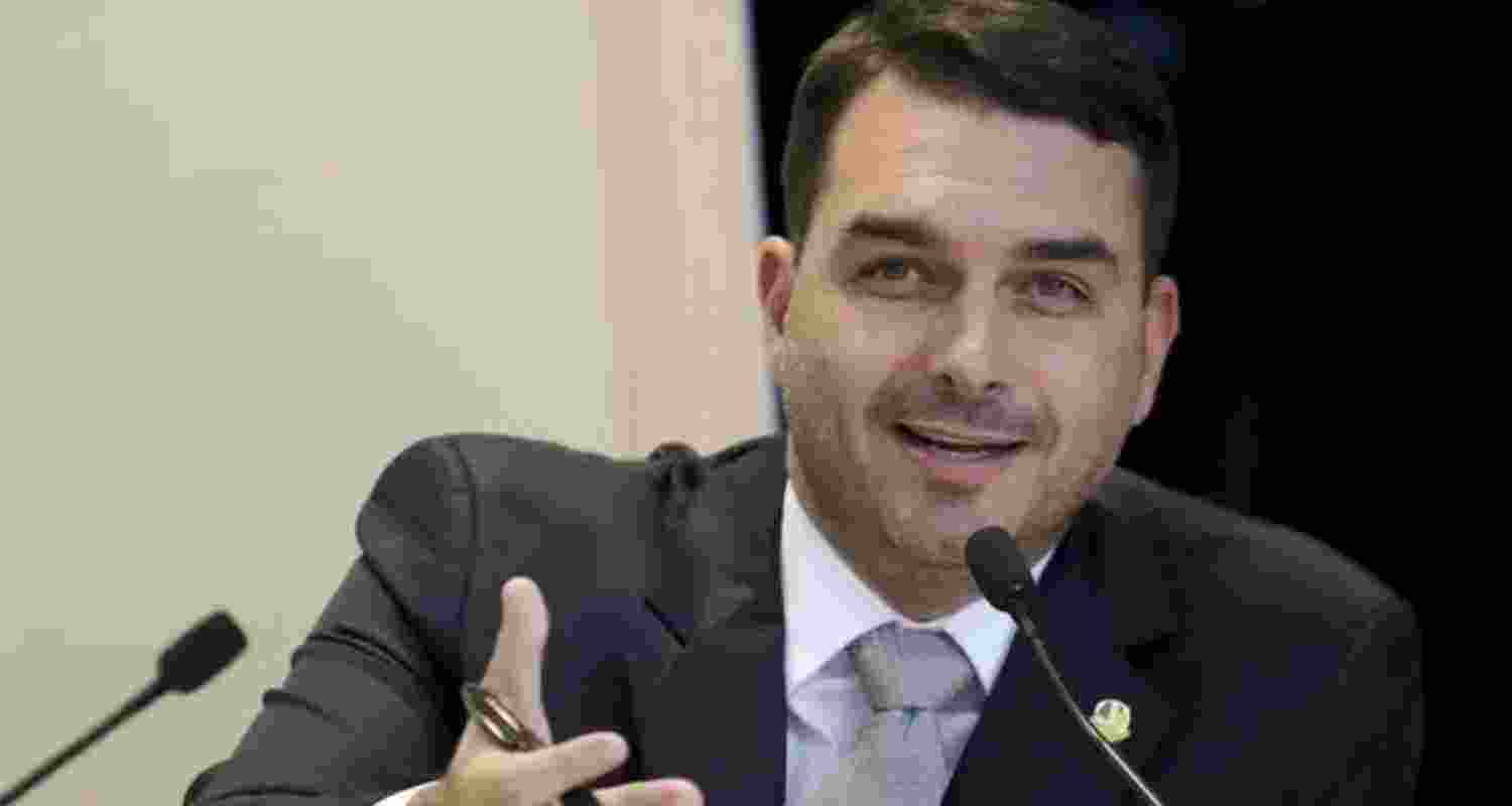 Flavio Bolsonaro, eldest son of jailed ex-President Jair Bolsonaro, will run for Brazil’s 2026 presidency. Flavio Bolsonaro, eldest son of jailed ex-President Jair Bolsonaro, will run for Brazil’s 2026 presidency.