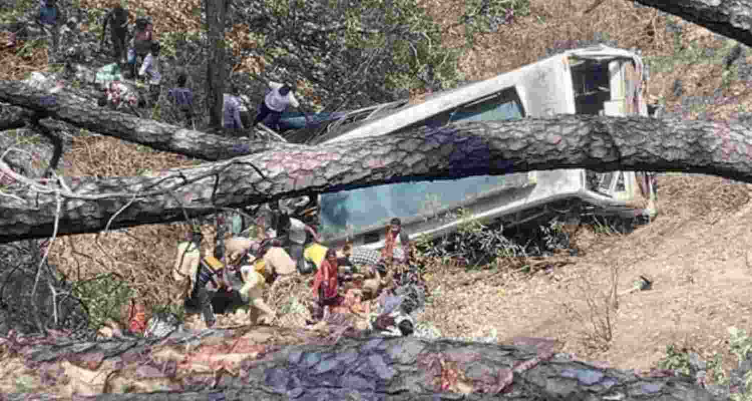 Jammu's Akhnoor accident killed 22 people.  Jammu's Akhnoor accident killed 22 people.