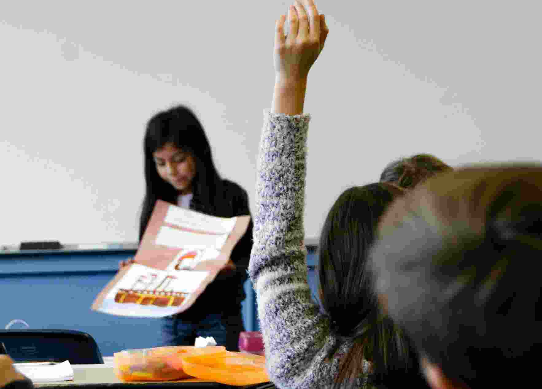 Student enrolment in J&K schools has dropped by over 1 lakh from 27.18 to 26.15 lakhs in just one academic session from 2021-22 to 2022-23.  Student enrolment in J&K schools has dropped by over 1 lakh from 27.18 to 26.15 lakhs in just one academic session from 2021-22 to 2022-23.